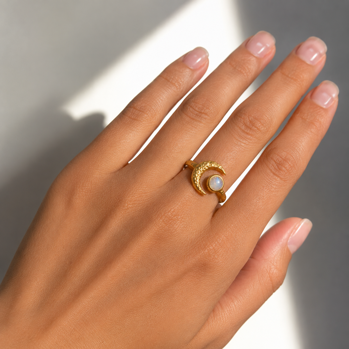 Selene Ring